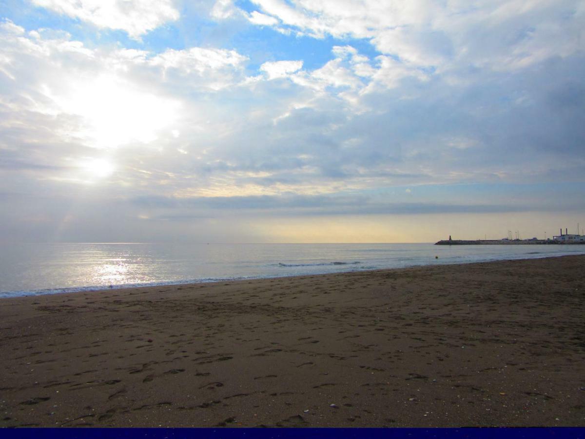 Carihuela Beach Torremolinos Exteriör bild